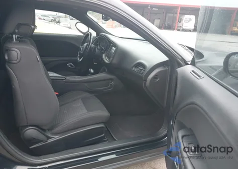 2016 Dodge Challenger Sxt from USA, damaged, VIN 2C3CDZAG3GH331652